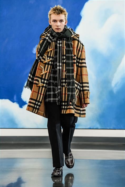 gosha x burberry oversized duffle coat|Gosha Rubchinskiy x Burberry Fall/Winter 2018 .